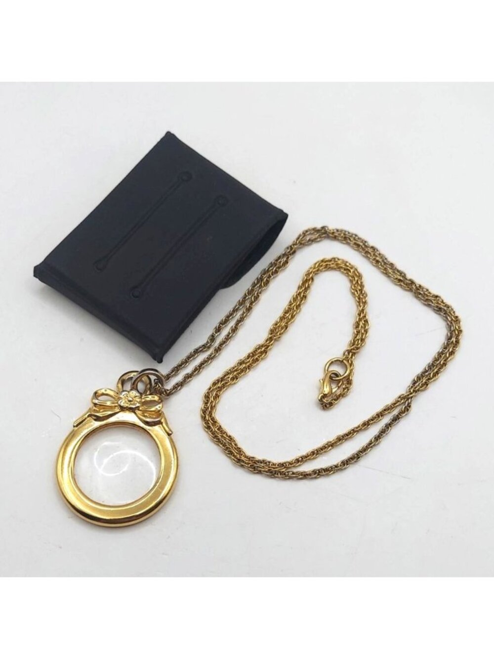 Magnifier Pendant Necklace 35" Gold Tone Bow W/ Protective Storage Pouch Vintage